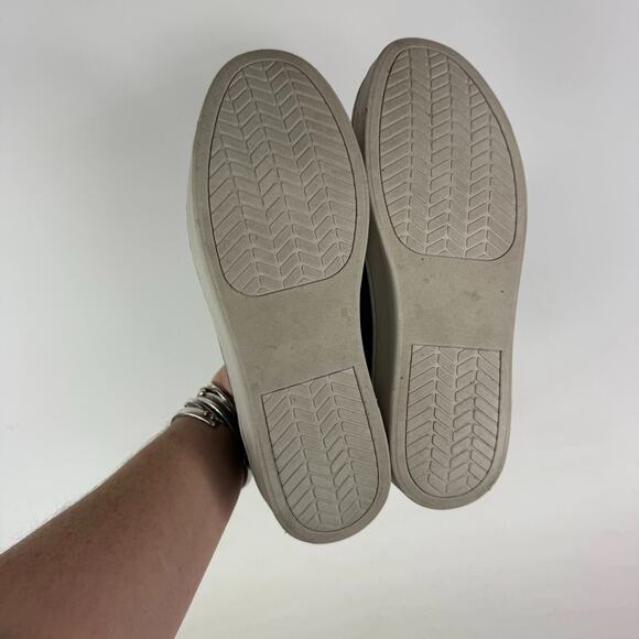 Naked Feet Regime Platform Flats Women's 8.5 Black Faux Leather Slip-On Comfort - Picture 8 of 10